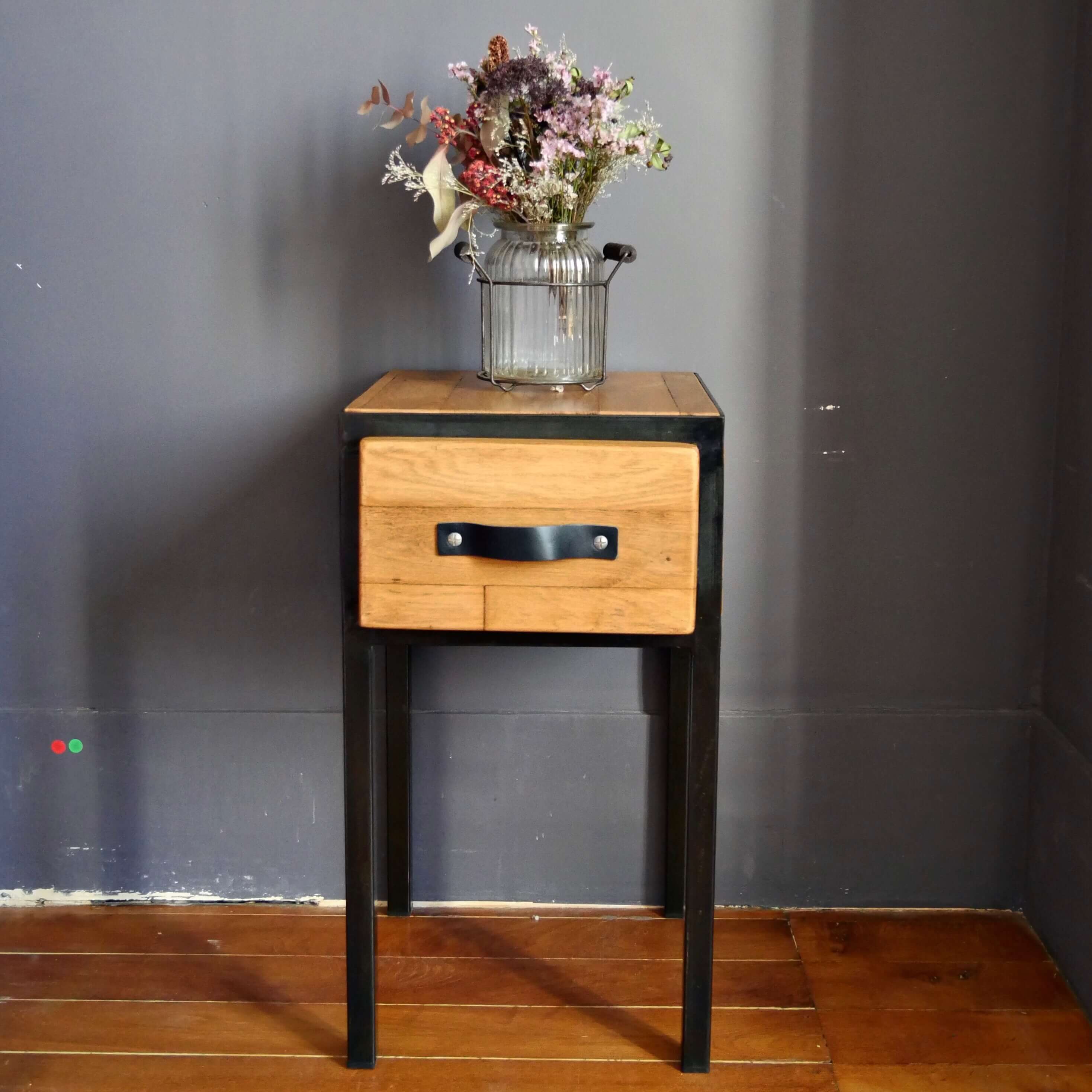 Table de chevet Ute entier