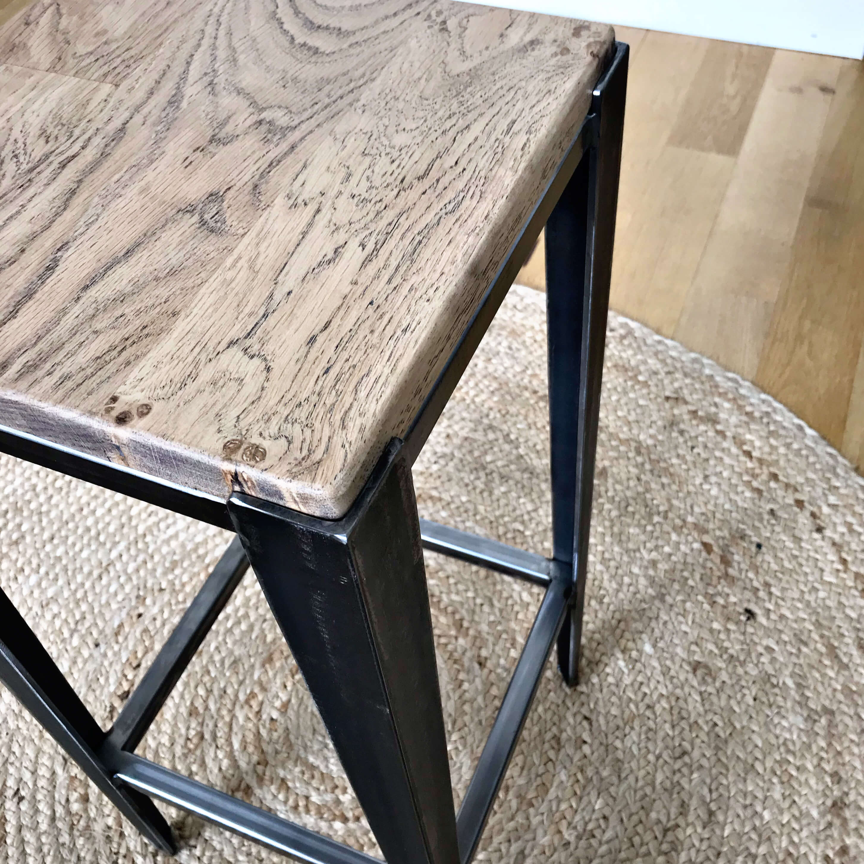 Zoom tabouret haut ALPHONSE