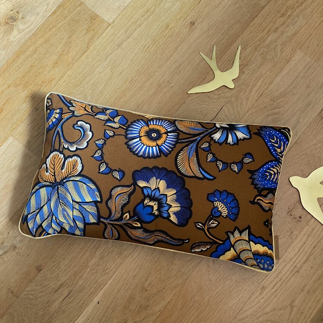 Coussin floral retro mahe (1)