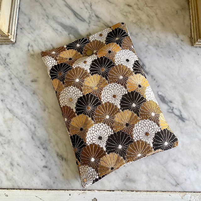 Pochette Livre de Poche KIRA – Image 1